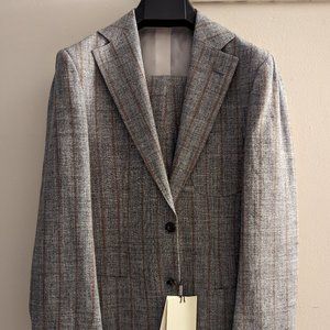 Never worn Suitsupply Havana Pleated Suit